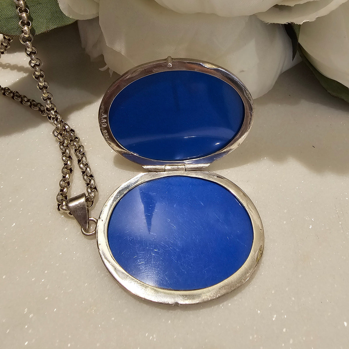 Beautifully Engraved Sterling Silver Photo Locket