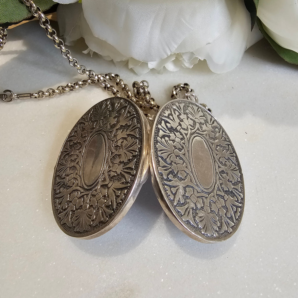 Beautifully Engraved Sterling Silver Photo Locket