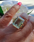 9 carat Natural Aquamarine Cocktail Ring in 18ct Yellow Gold ( C1940'S)