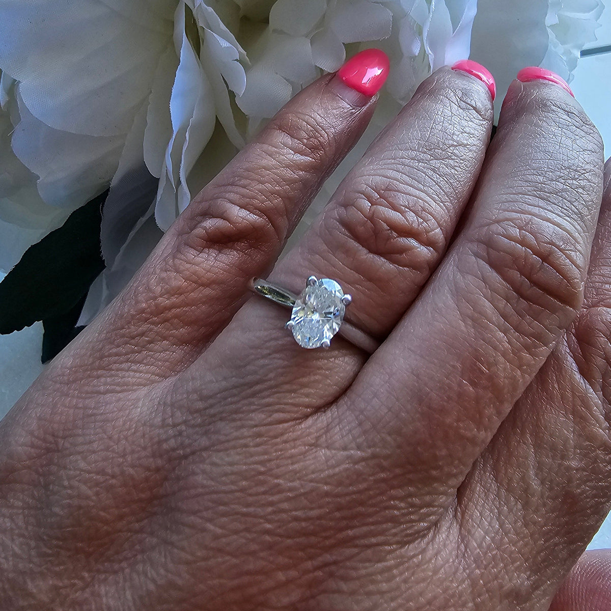 1.07 Carat E VS1 Brilliant Oval Diamond Platinum Ring